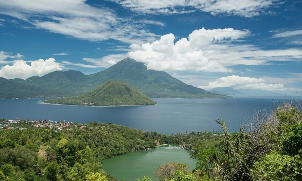 Ternate - una isla de Indonesia