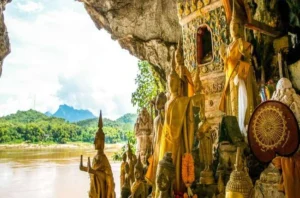 Laos - Cuevas de Pak Ou
