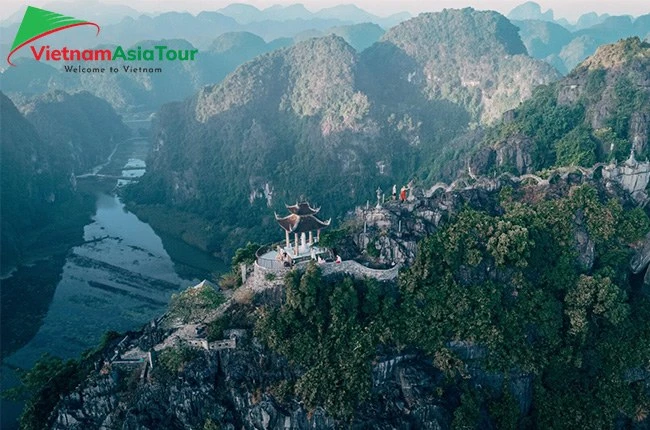 Hoa Lu – Tam Coc – Cueva de Mua: Tour de día completo con limusina