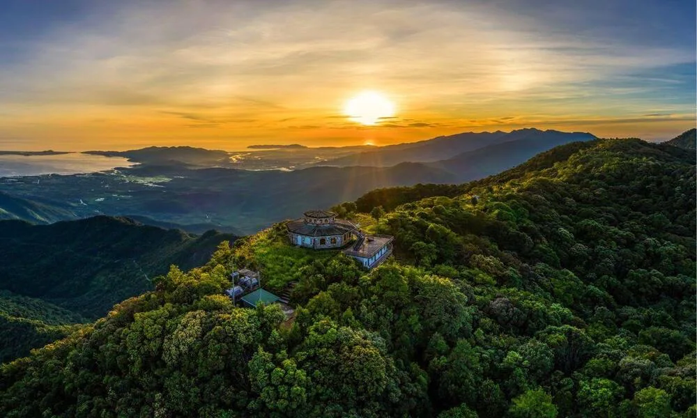 Montaña de Bach Ma - Hue