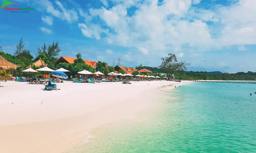 Playa Sok San con arena blanca