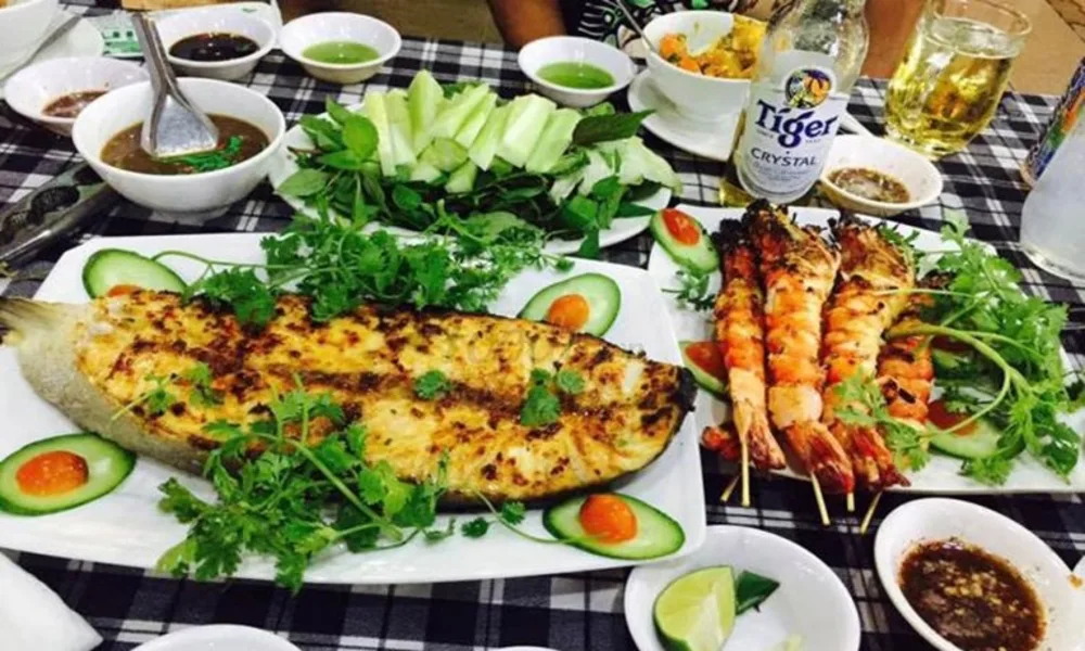 Restaurante de Com Nha 1989 (Comida familiar) - Quy Nhon