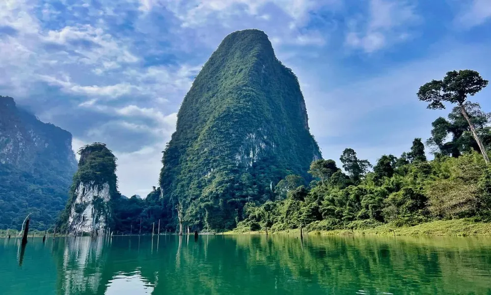 Agua azul de Khao Sok