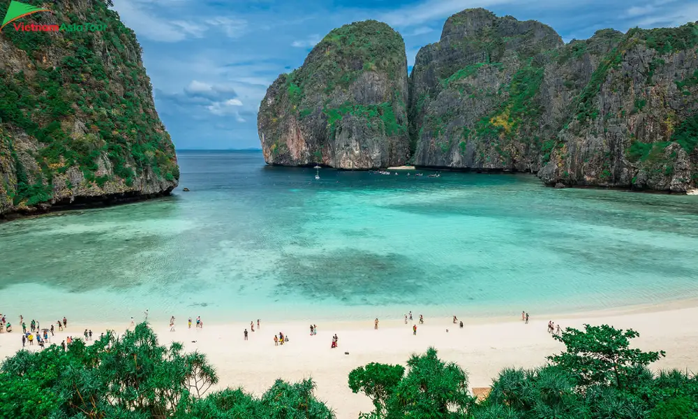 Bahía de Maya en isla Phi Phi