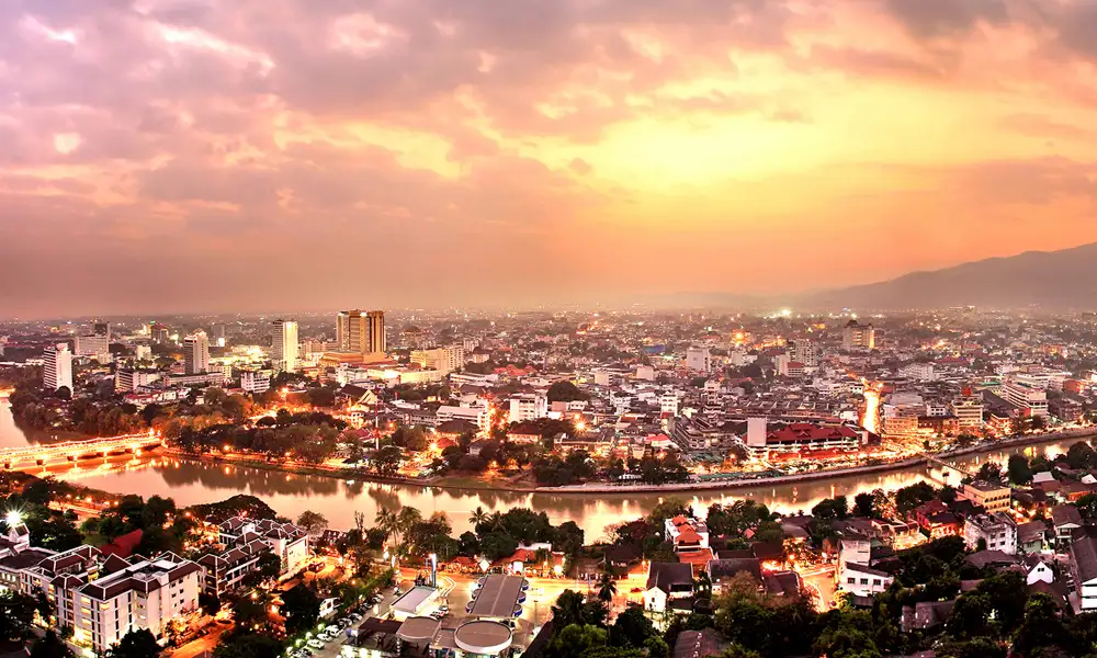 Ciudad de Chiang Mai en atardecer