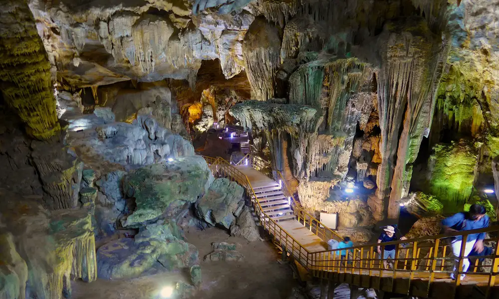 Cueva de Tien Son
