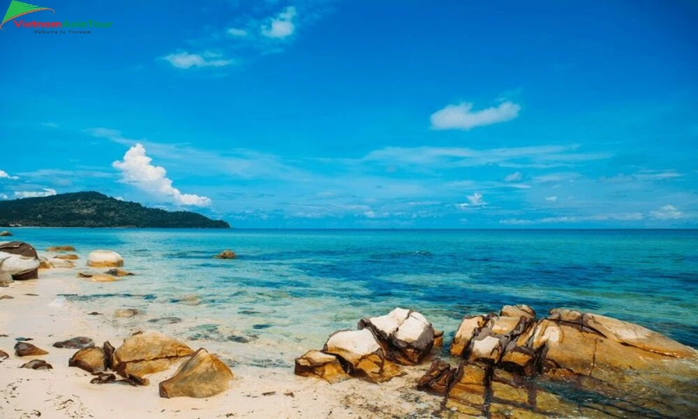 Las aguas cristalinas en playa Cua Dai