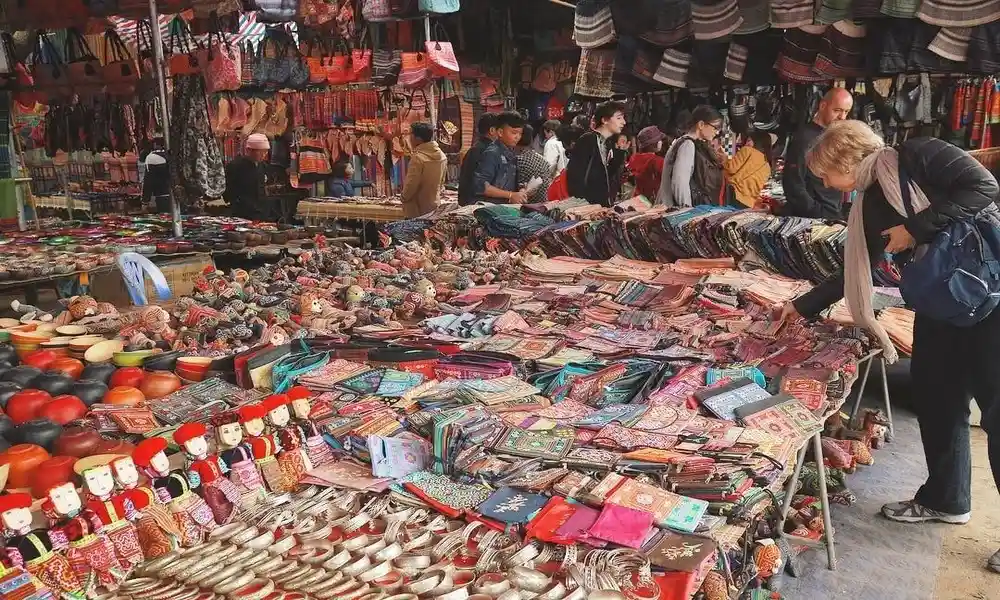 Mercados con las artesanías locales