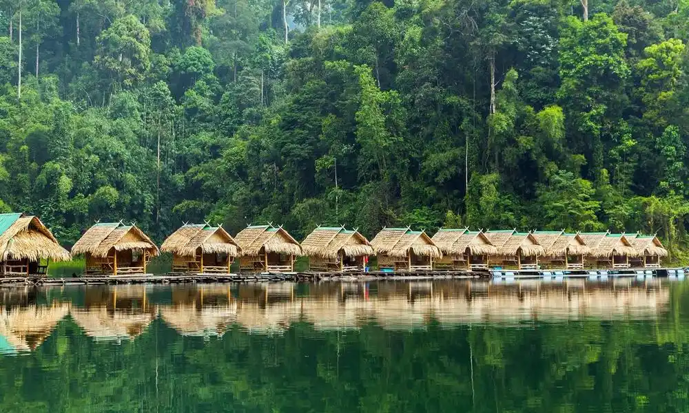 Relajarse con los bungalow flotantes