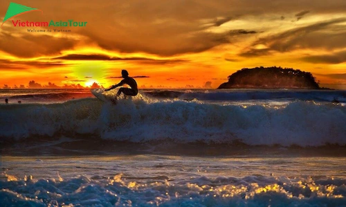 Surf de mar en Kata