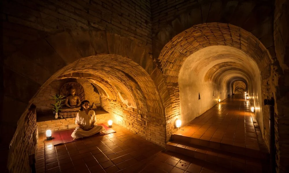 Túnel subterráneo de Wat Umong-