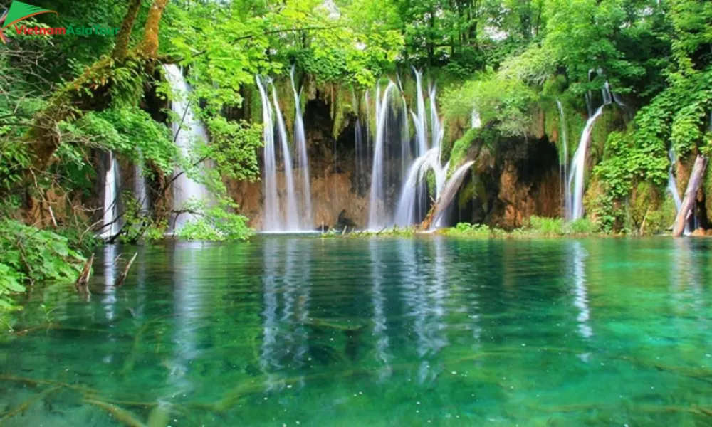 Una cascada en Mai Chau