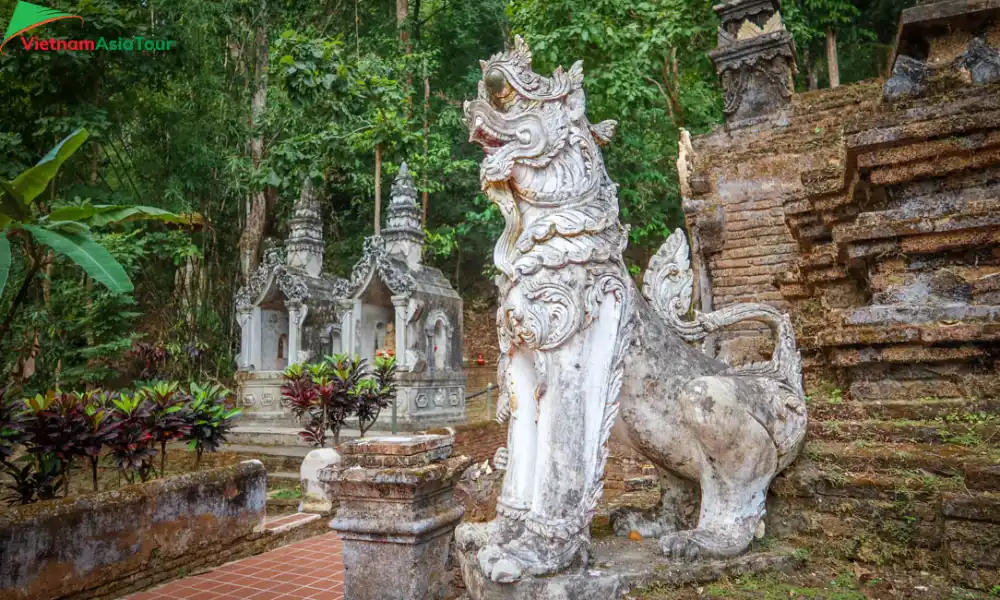 Wat Pha Lat