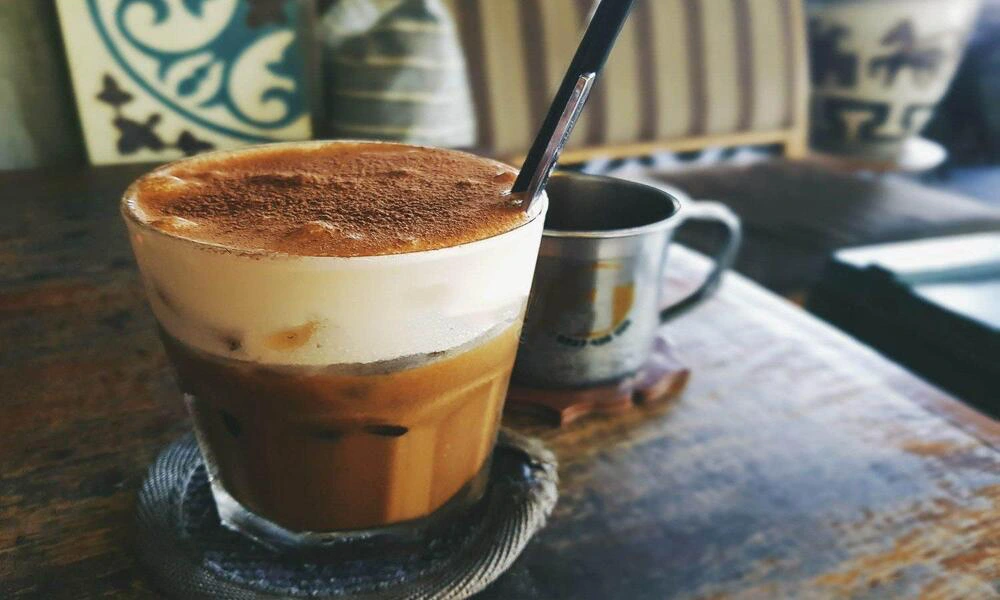 Versión helada del café huevo tradicional