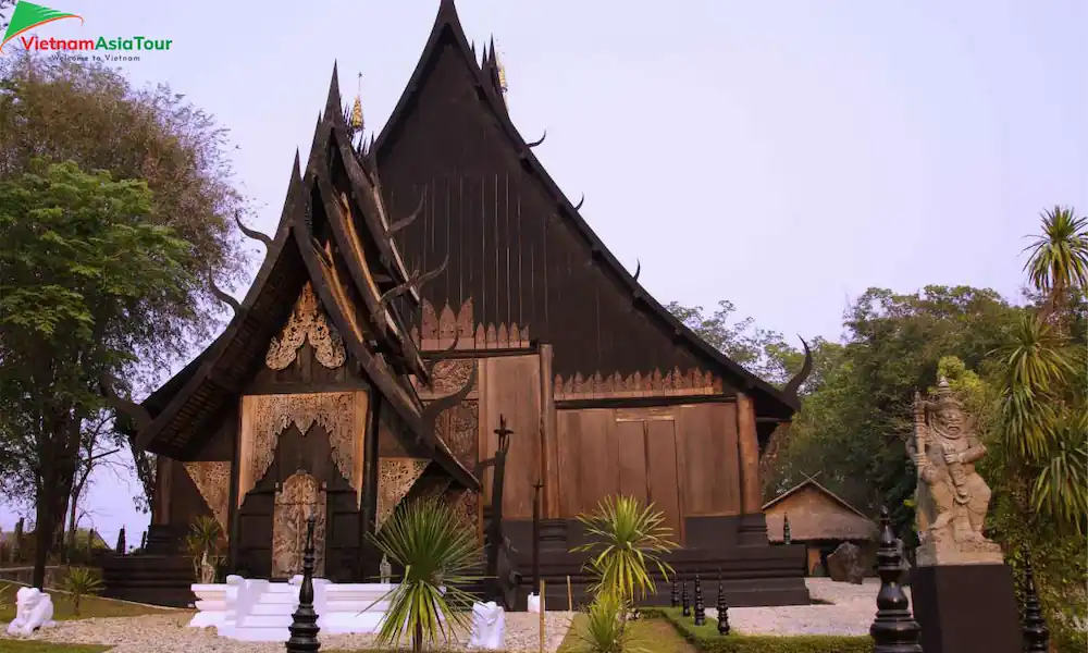 El museo Ban Daam - casa negra en Chiang Rai