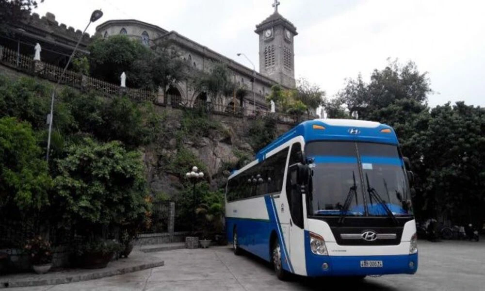 Ir a las colinas de Ba Na en autobús