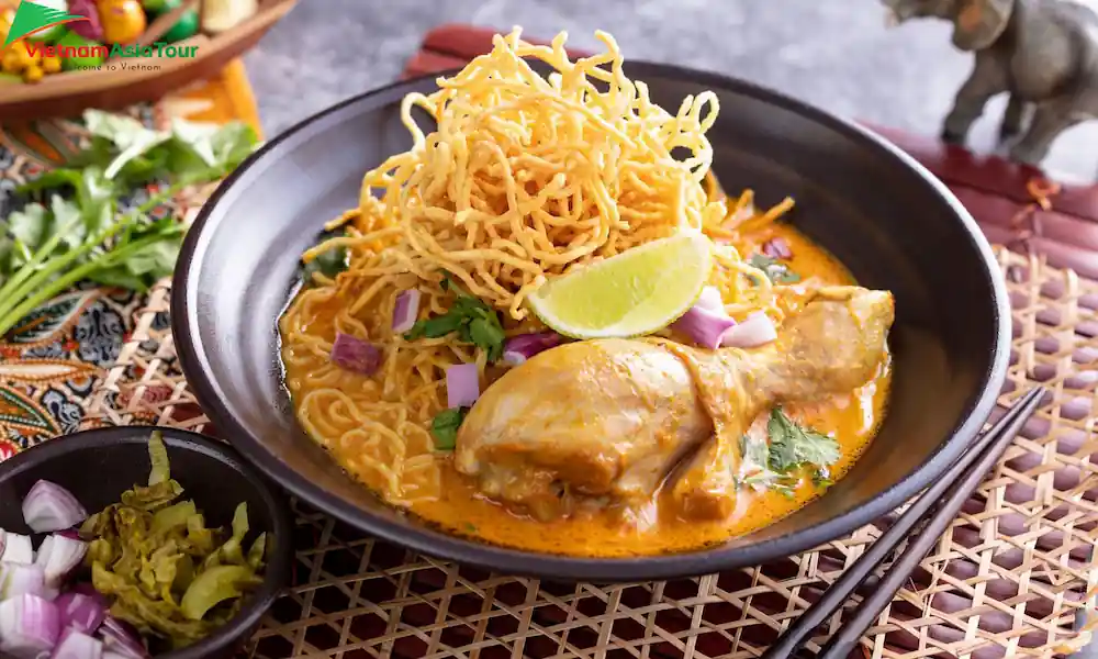 Khao Soi, plato de curry con fideos