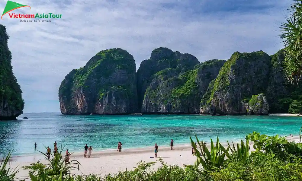 Maya Bay en la estación seca