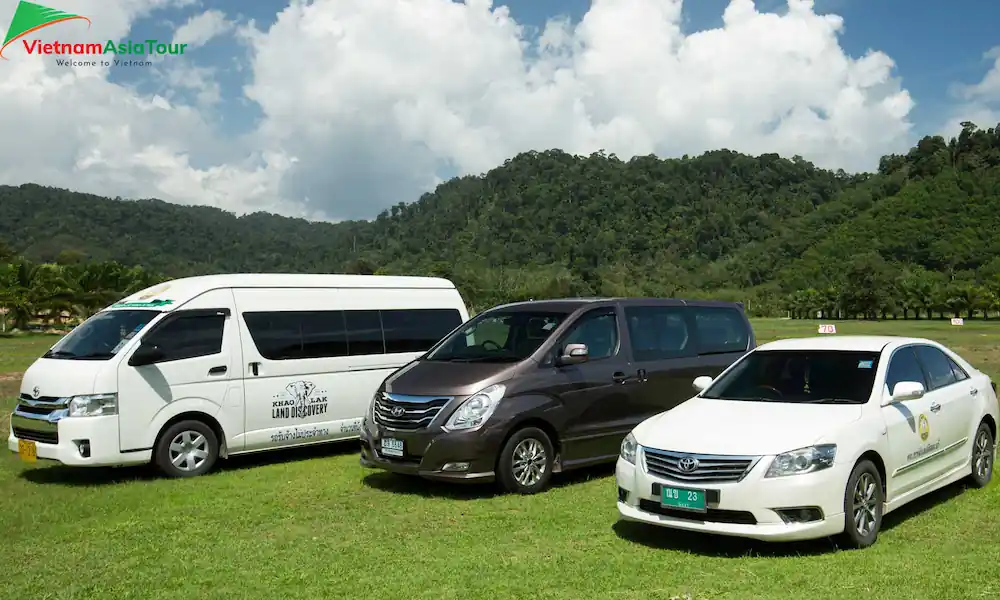 Minivan y coche privado a Khao Lak