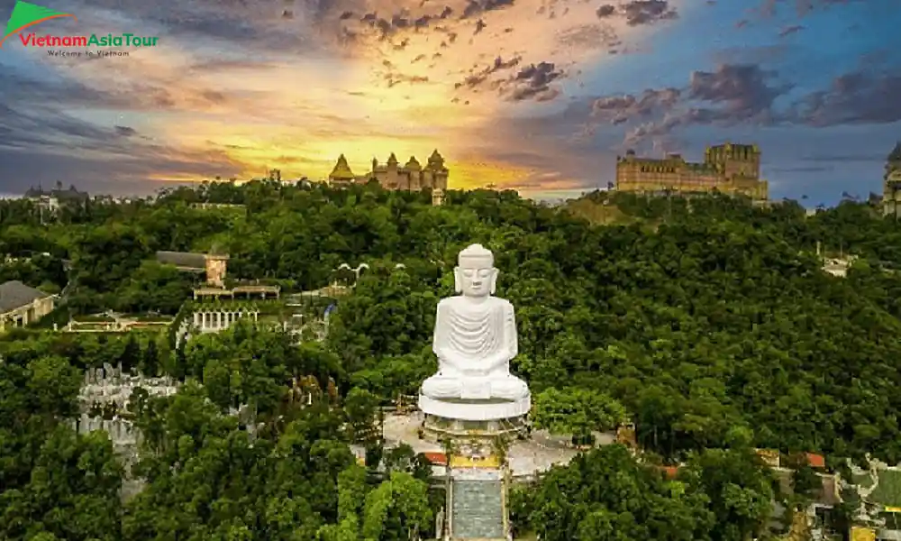 Pagoda Linh Ung