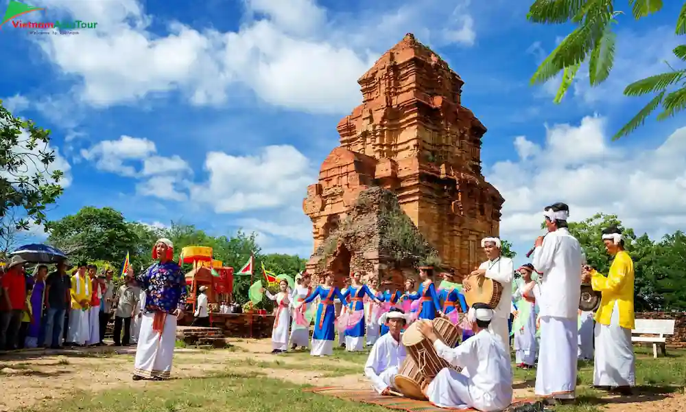 El Festival Ponagar de los Cham