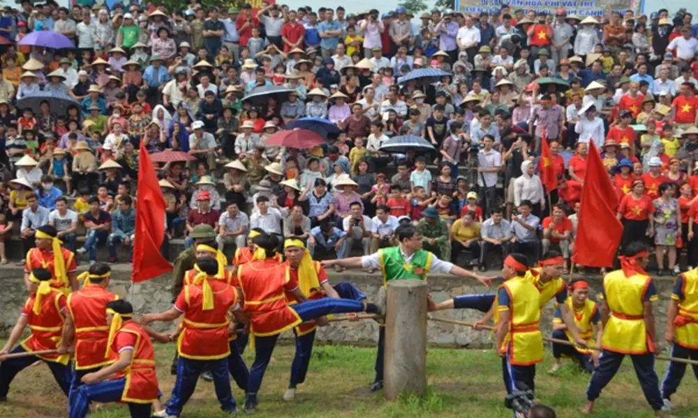 Juego de tirar la cuerda en la fiesta
