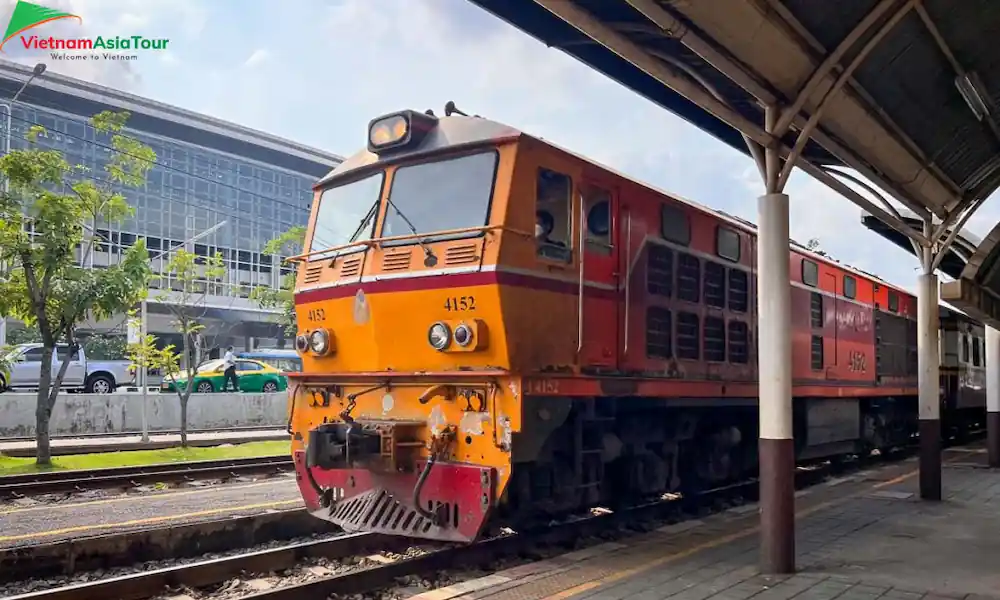 Tren a Ayutthaya