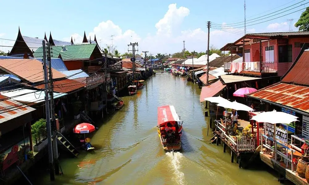 Mercado Flotante Amphawa