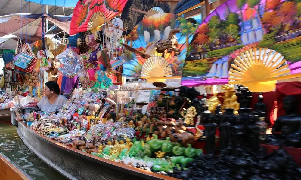 Mercado Flotante Taling Chan