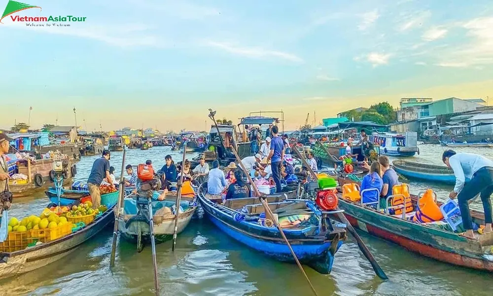 Mercado flotante de Tha-Ka