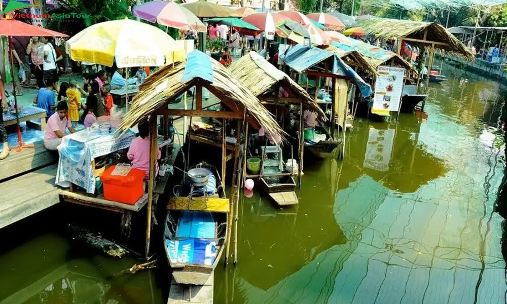 Mercado flotante en Bang Nam Pheung