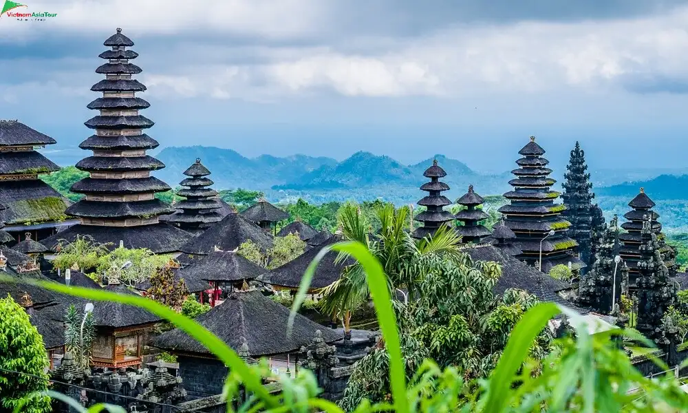 Bali - ciudad famosa en Indonesia