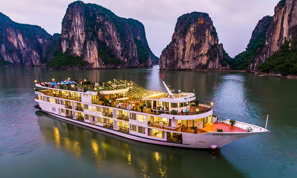 Crucero de lujo en Ha Long