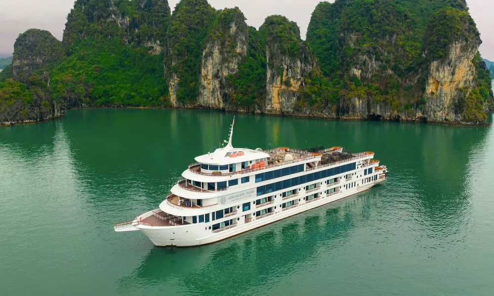 Crucero en la bahía de Ha Long
