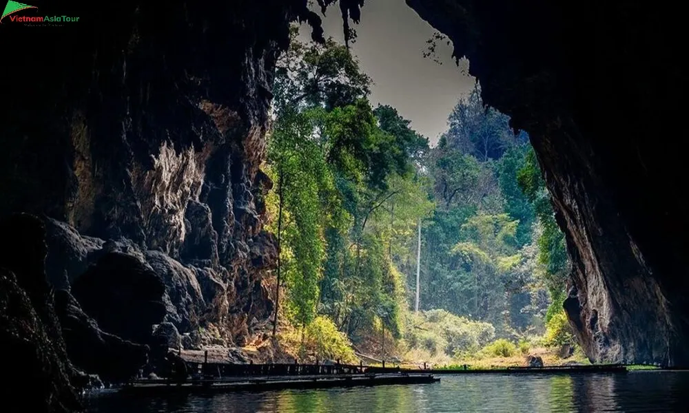 Cueva de la isla Hong