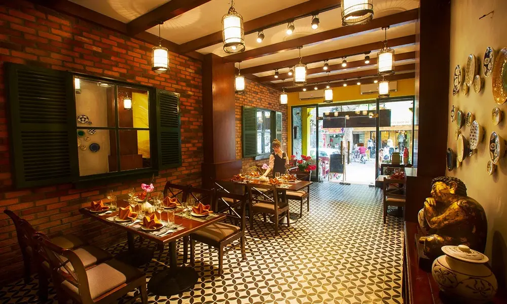 Rue Lamblot - Restaurante con la comida local