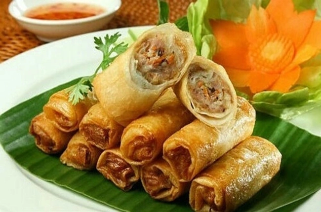 Sabores de la ciudad natal en rollito vietnamita