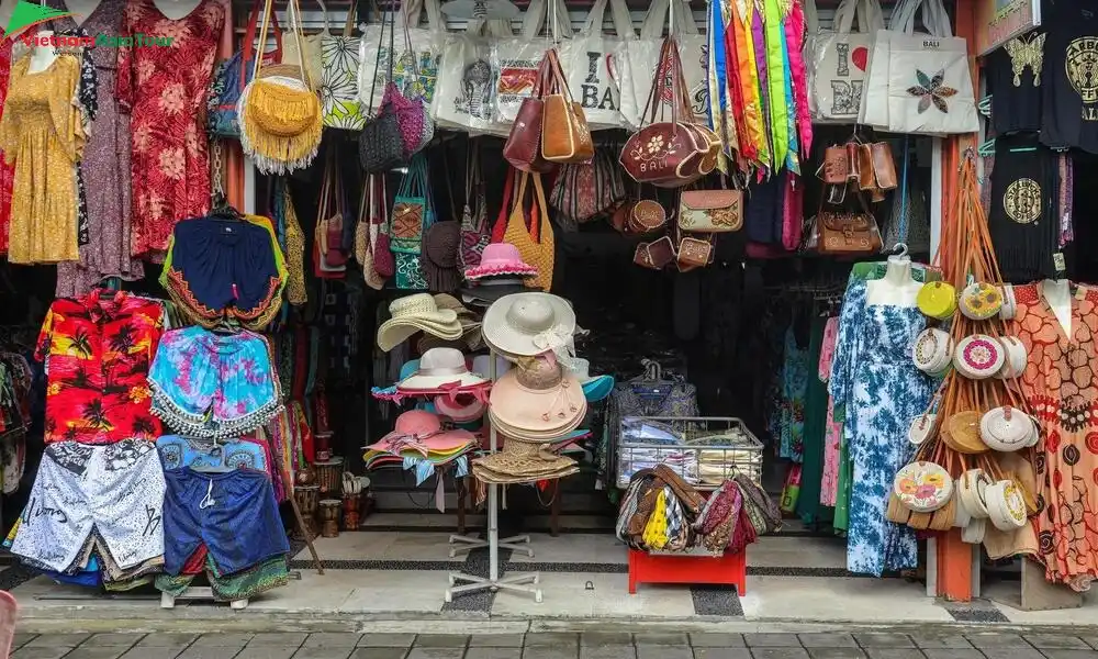 Mercado cercanos Tanah Lot