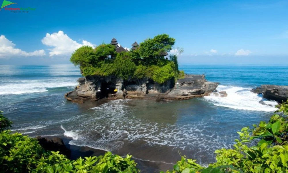 Tanah Lot en buen tiempo