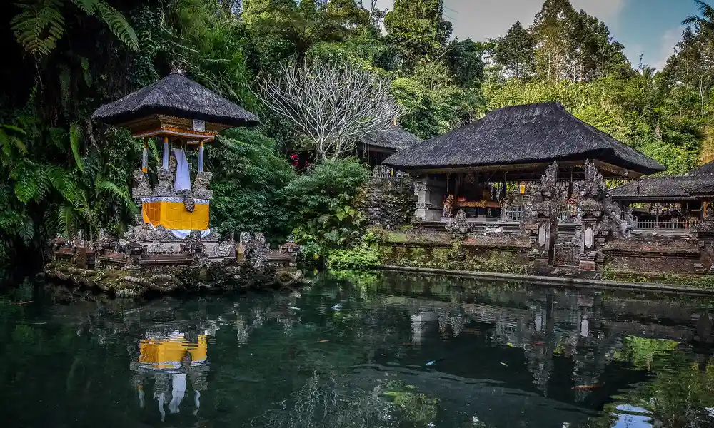 Viajar a Gunung Kawi