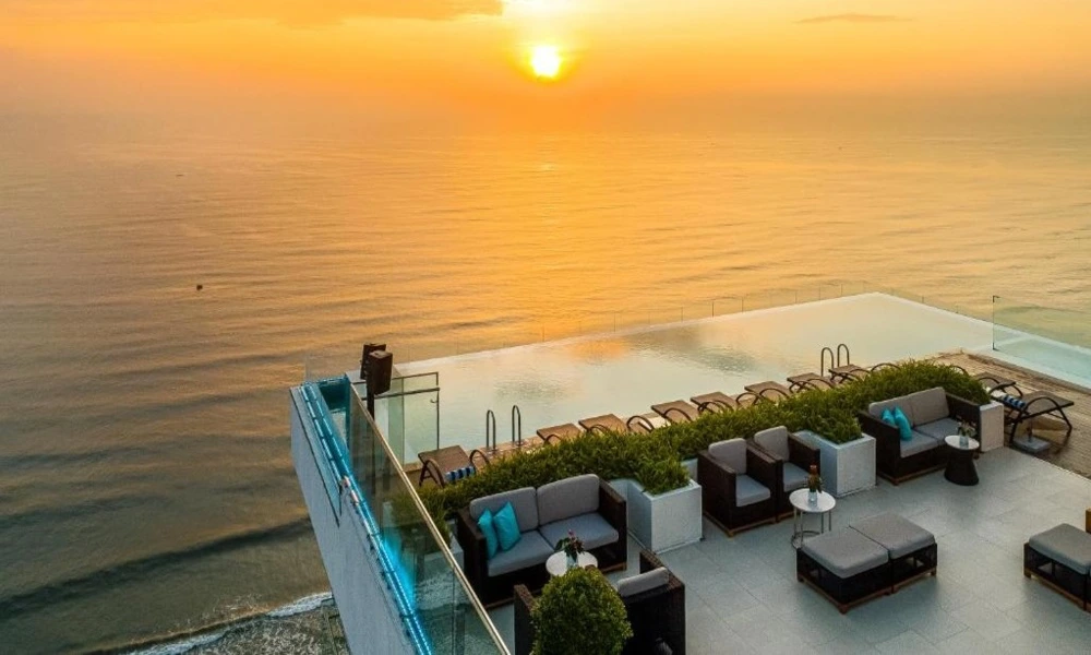 Atardecer en TMS Hotel Da Nang Beach