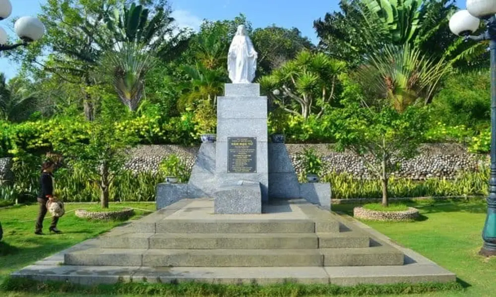 Visitar la tumba de Han Mac Tu