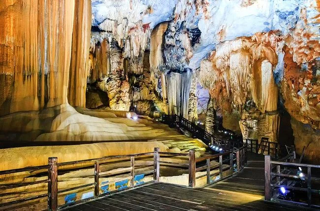 Cueva de Paraíso