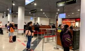 La zona de divisas en el aeropuerto de Phnom Penh