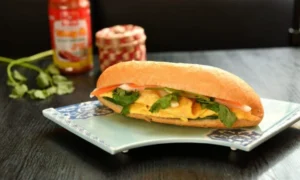 Bocadillo con huevo frito