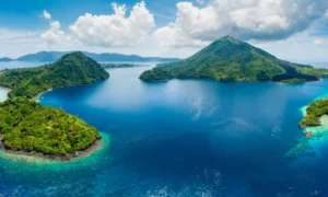 Entre las islas en Indonesia