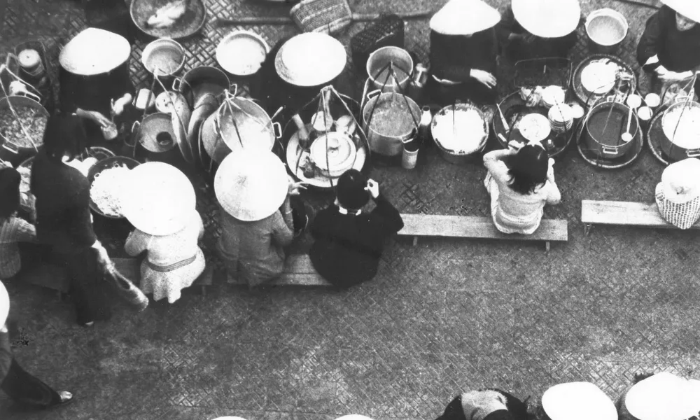 Una comida en Hanoi en los viejos tiempos