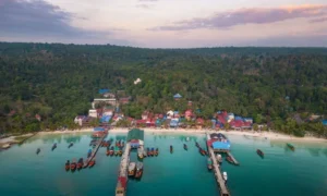 Observar la belleza de Koh Rong Samloem